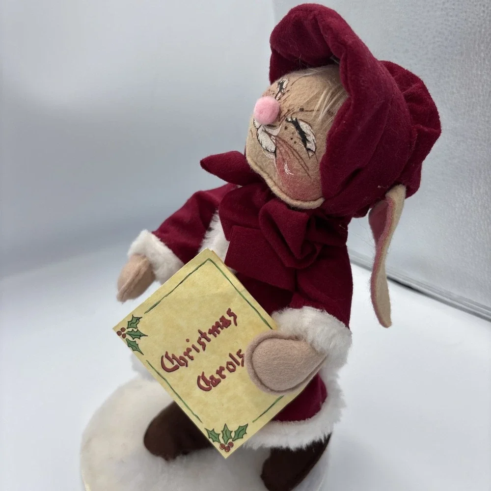 Vintage 1998 Annalee Bunny Figurine Doll 10